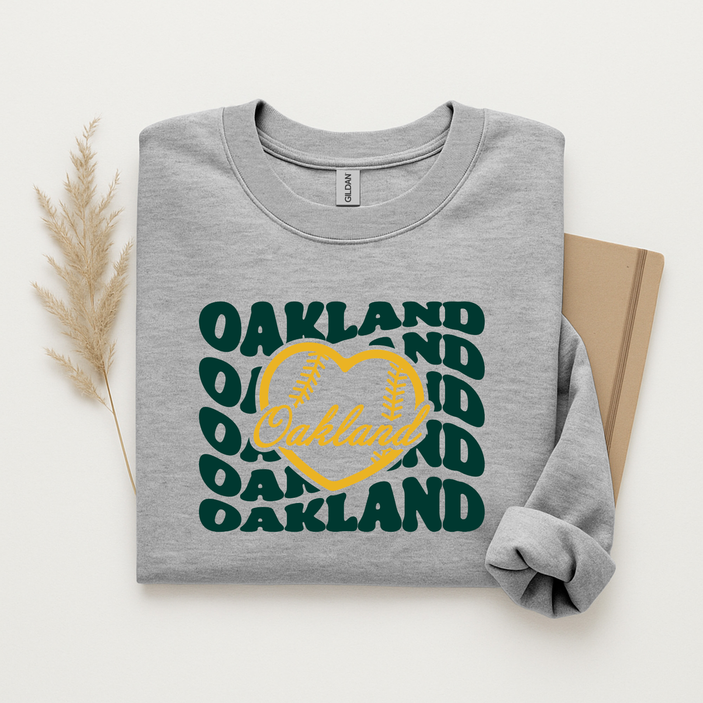 Oakland 💛 Gildan Sweatshirt Cotton