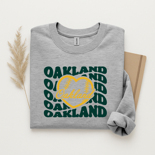 Oakland 💛 Gildan Sweatshirt Cotton