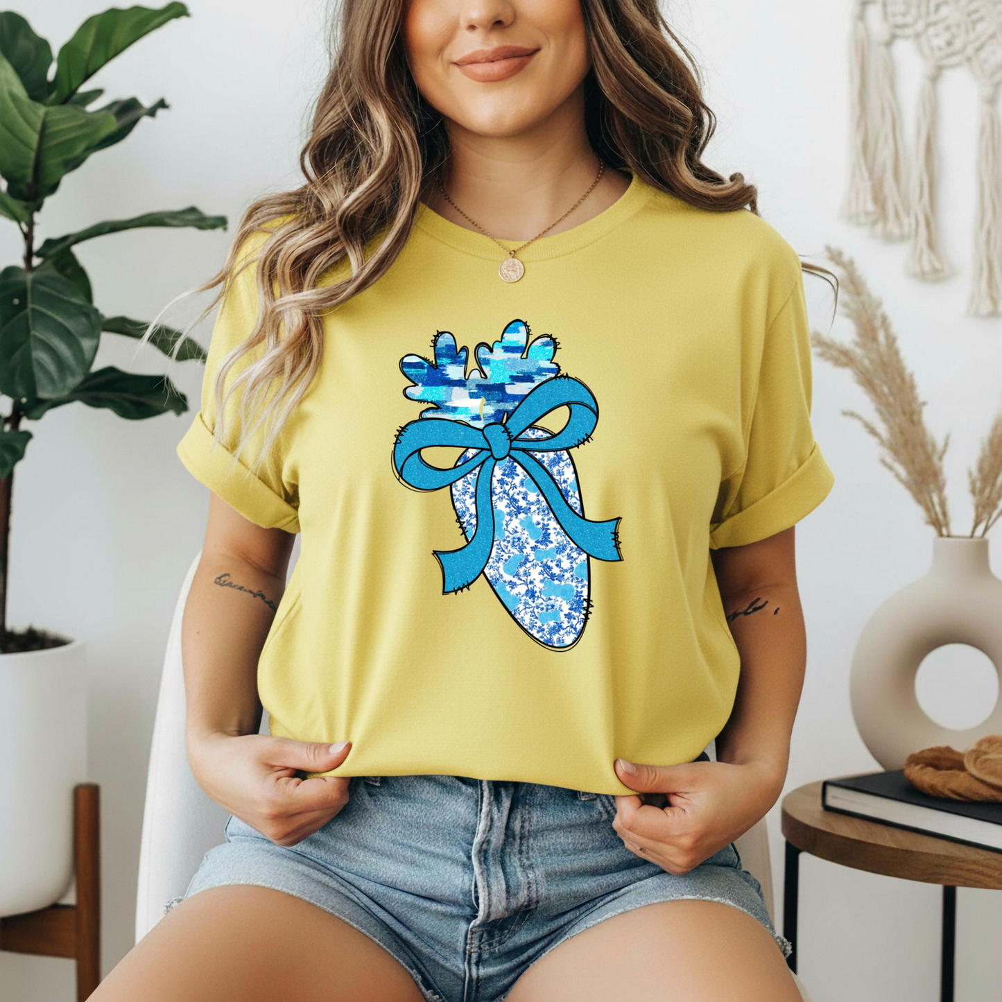 Carrot Blue Floral Gildan