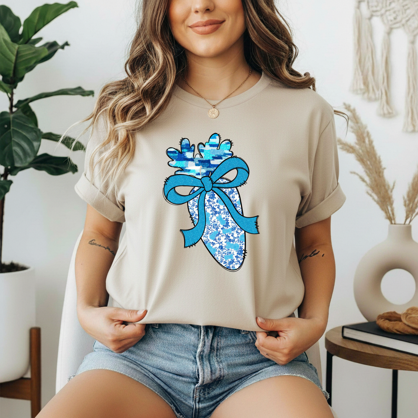 Carrot Blue Floral Gildan