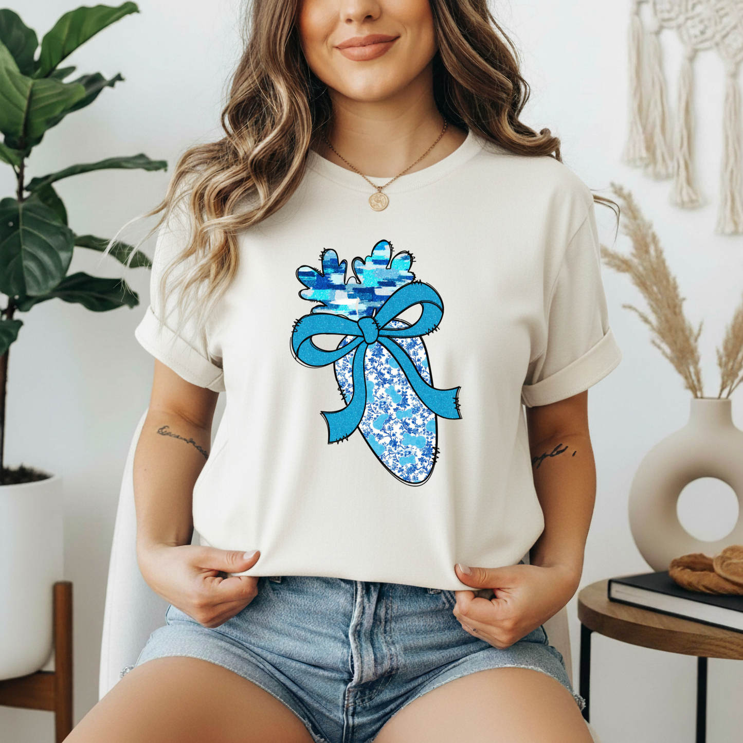 Carrot Blue Floral Gildan