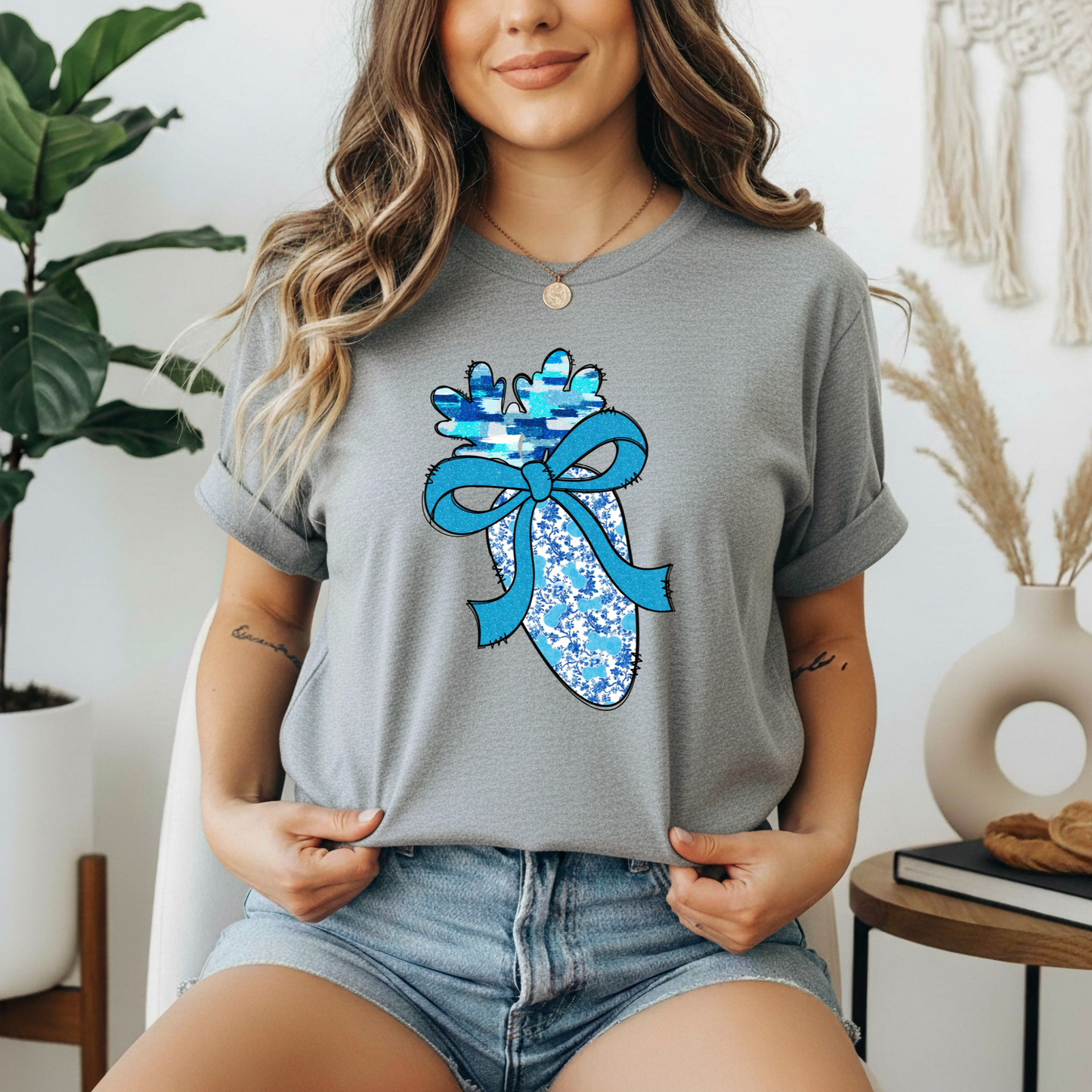 Carrot Blue Floral Gildan