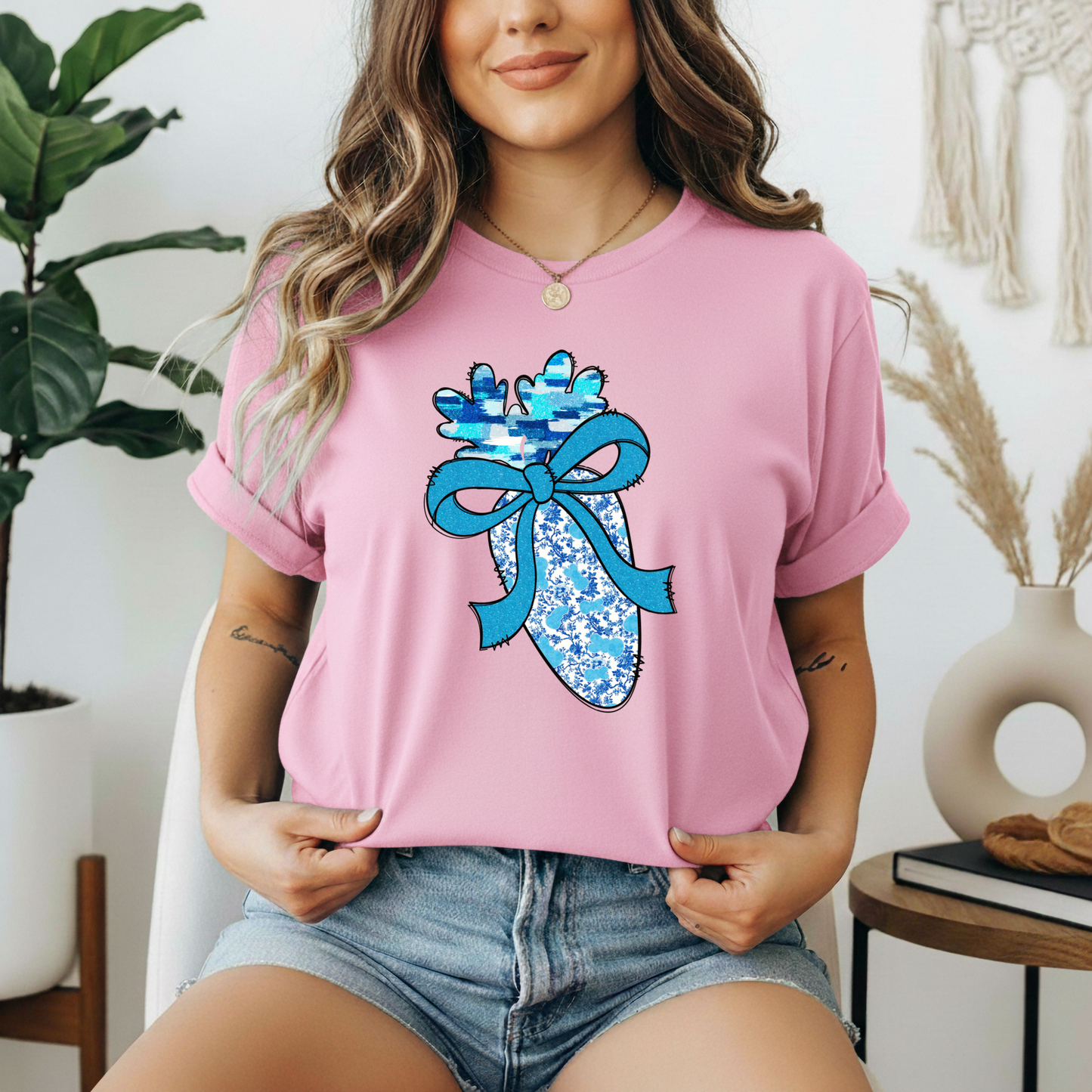 Carrot Blue Floral Gildan