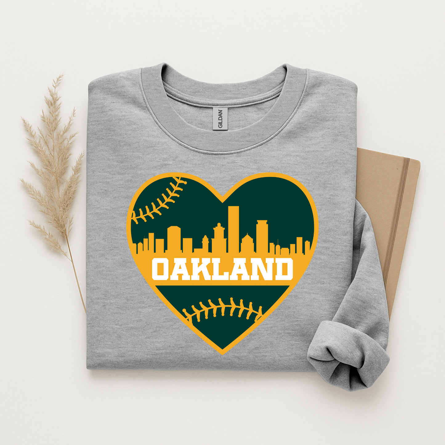 Oakland 💛 Gildan Sweatshirt Cotton