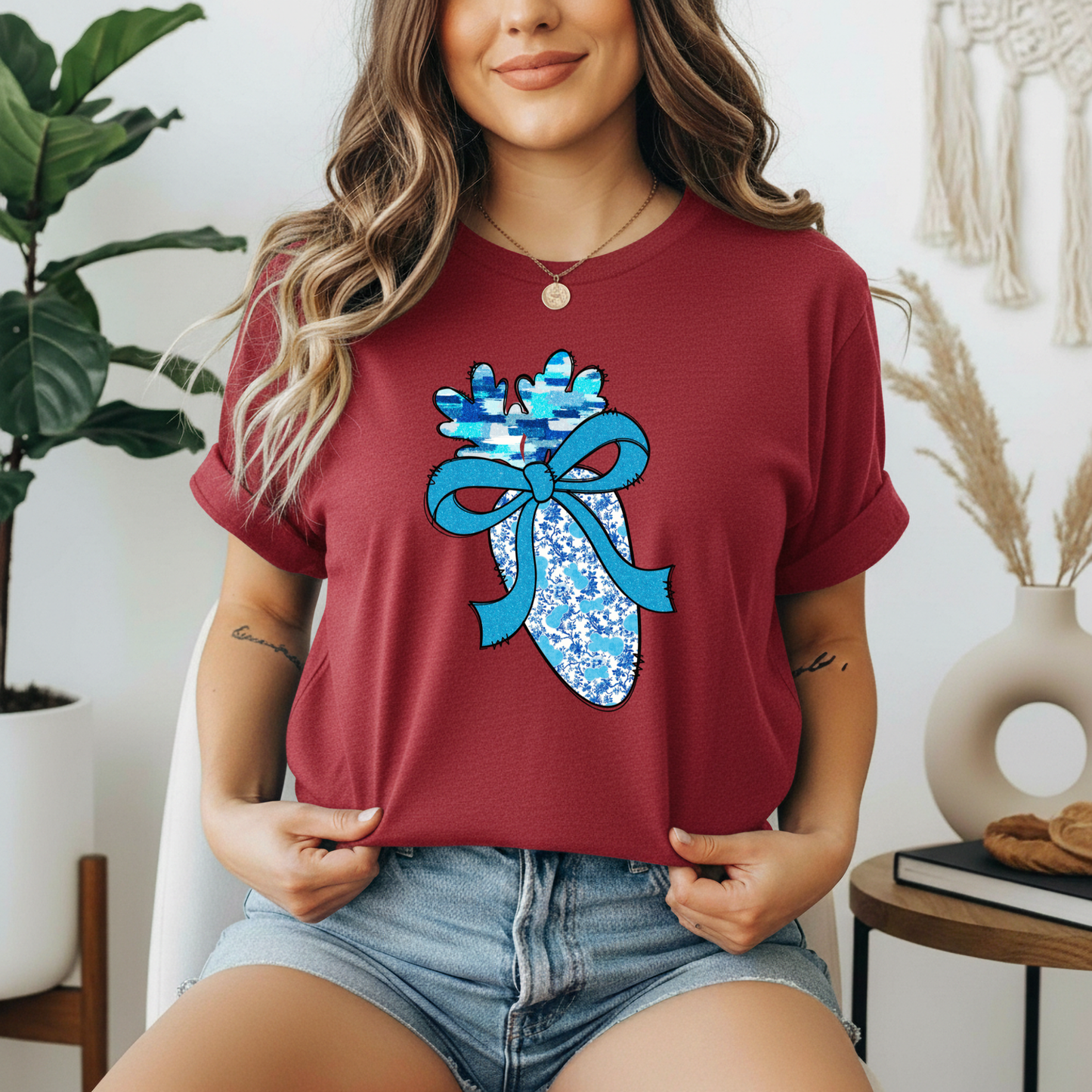 Carrot Blue Floral Gildan