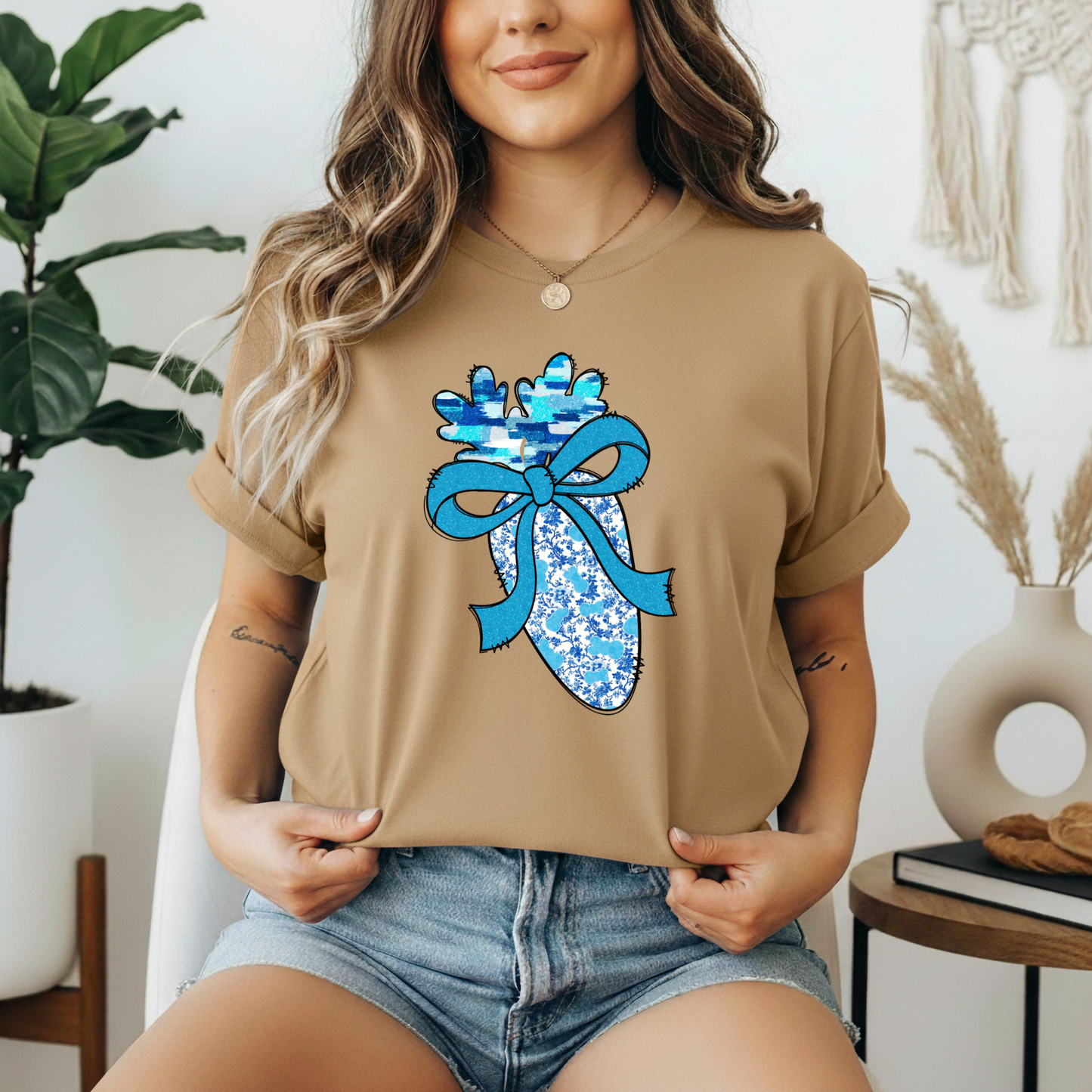 Carrot Blue Floral Gildan