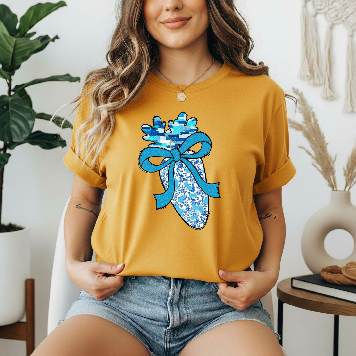 Carrot Blue Floral Gildan